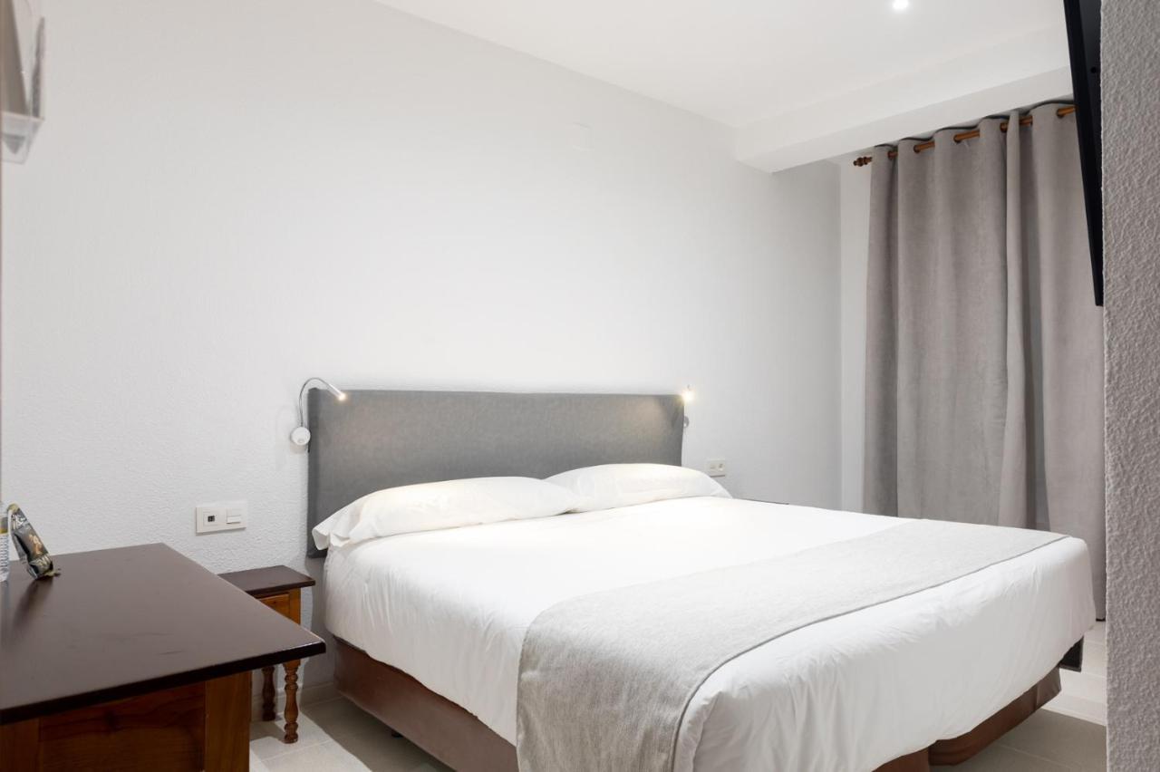 Hostal La Costa El Ejido Luaran gambar