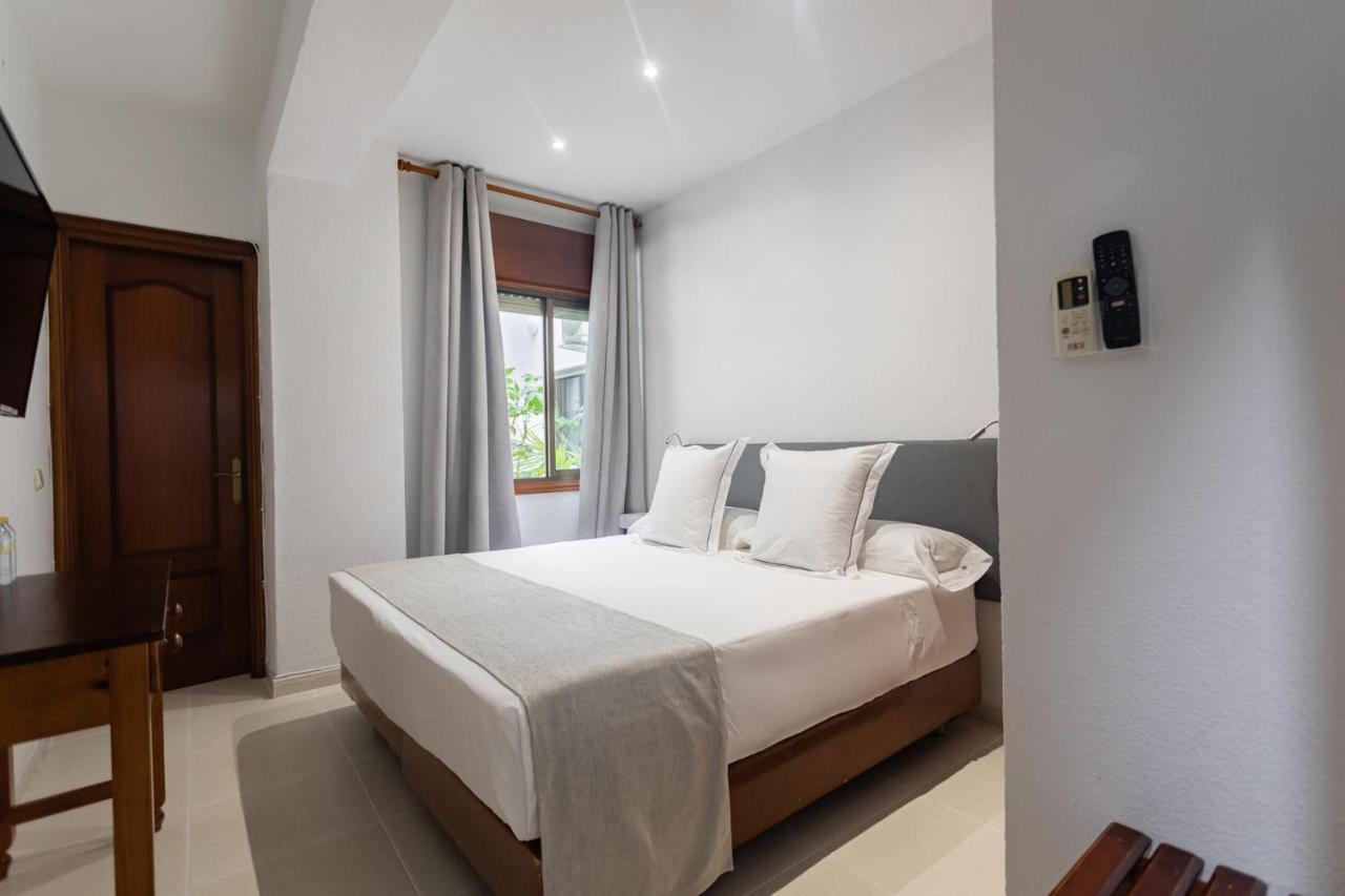 Hostal La Costa El Ejido Luaran gambar